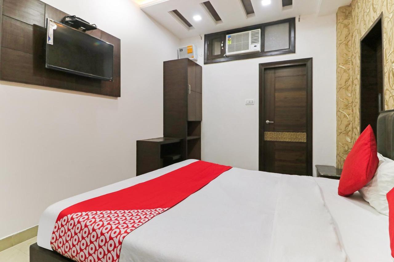 Отель Oyo 48489 Adarsh Plaza Сахаранпур Экстерьер фото