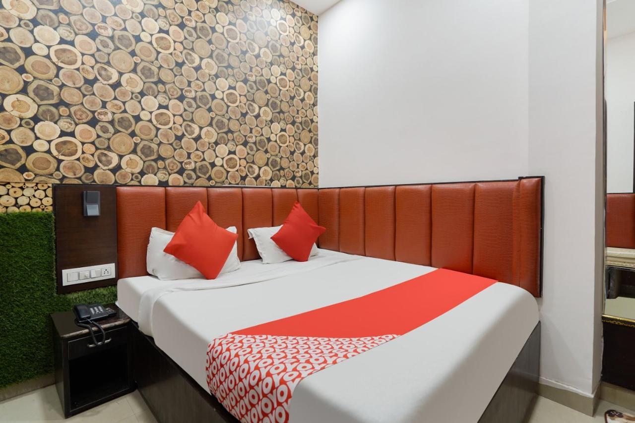 Отель Oyo 48489 Adarsh Plaza Сахаранпур Экстерьер фото